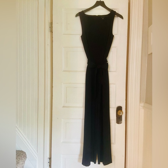 Ann Taylor black jumpsuit - size 4 - Picture 2 of 6